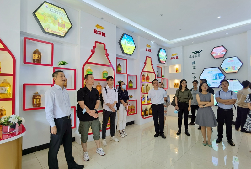 /QJ_751972456657.jpg 考察益海嘉里產(chǎn)品展示區(qū).jpg