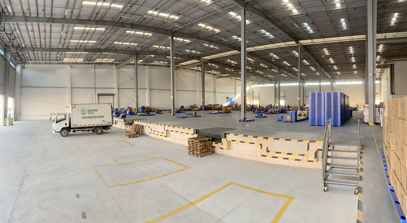 綜保區(qū)干雜倉(cāng)雙月臺(tái) 劉鴻池.jpg